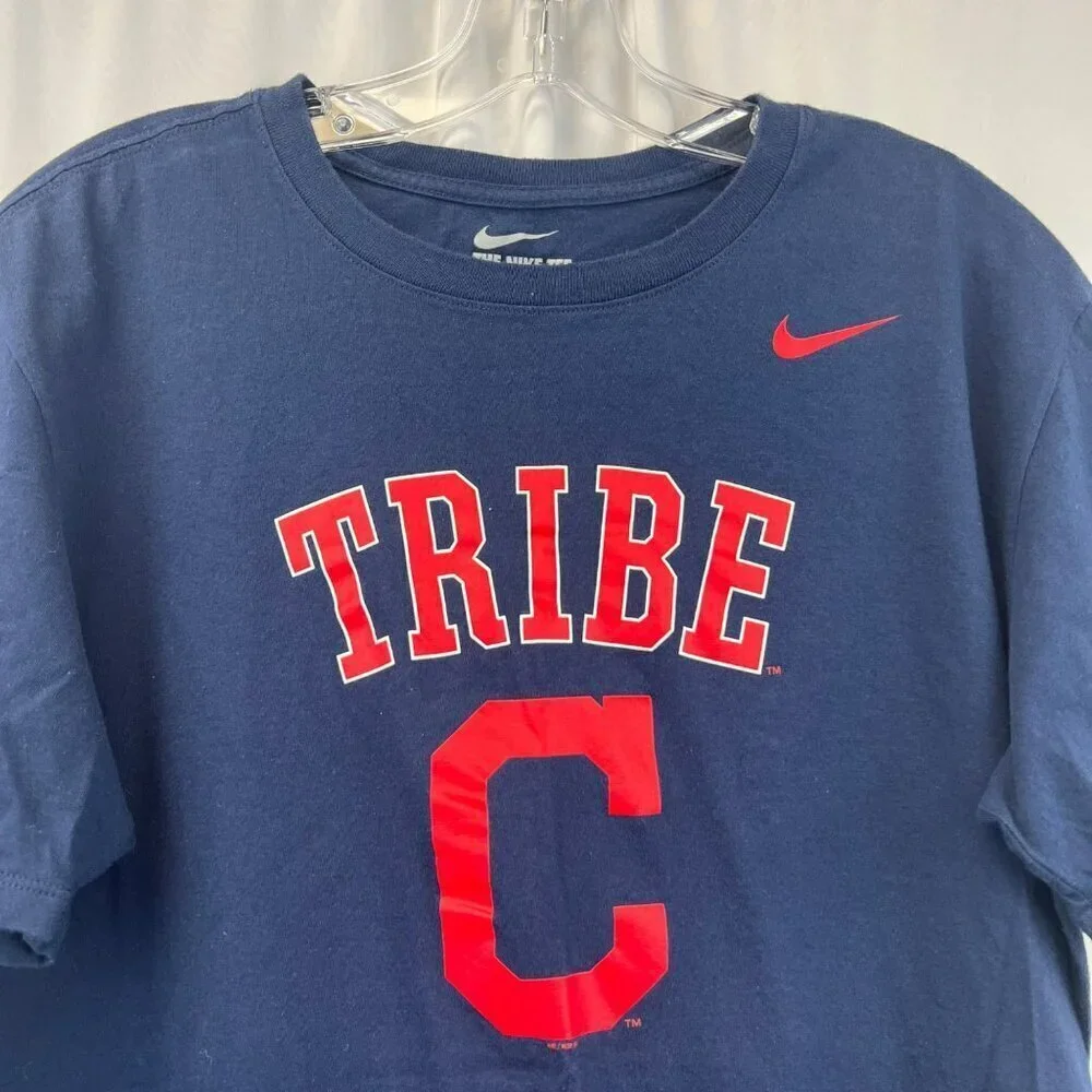 The Nike Tee Cleveland Indians T-Shirt Youth Size Large